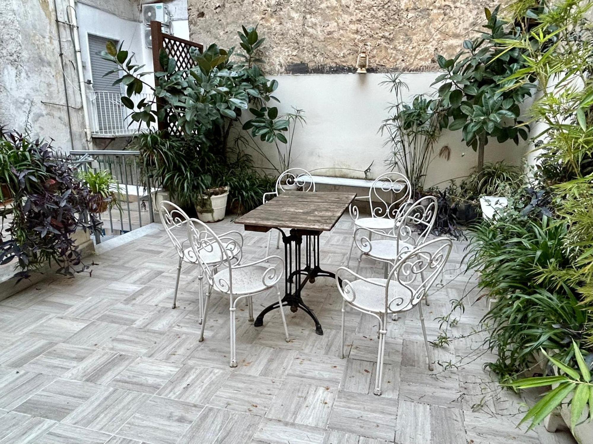 Tribunali Apartments Naples Exterior photo